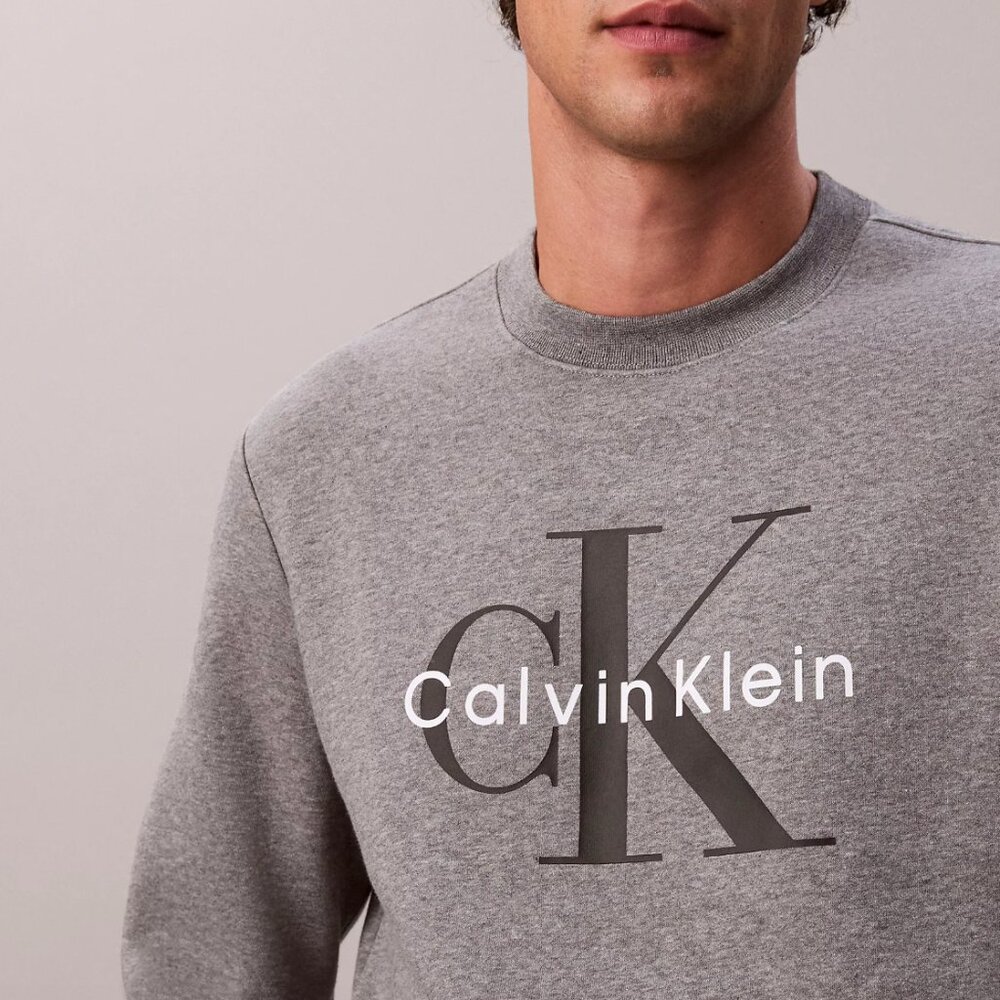 Calvin Klein Mens Monologo Fleece Crewneck Sweatshirt,‎ Grey Heather, Large, EUC - Picture 3 of 5
